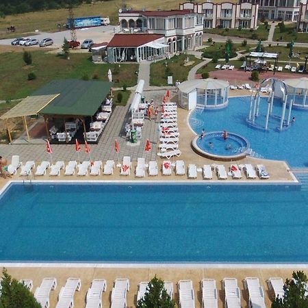 Krasnovo Апартаментен Туристически Комплекс Аква Терми מראה חיצוני תמונה